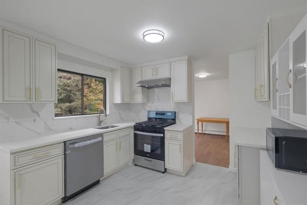 Interior, Kitchen, Marble, Marble Walls, Stainless Steel Appliances