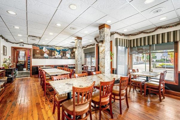 Dining room, Interior, Pendant Lights, Recessed Lighting, Wood Texture Flooring