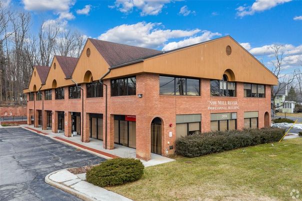Backyard, Exterior, Facade, Brick Facade, Rowhouse