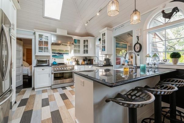 Interior, Kitchen, Pendant Lights, Stainless Steel Appliances