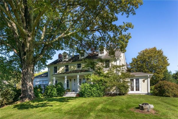 Backyard, Exterior, Facade, Georgian