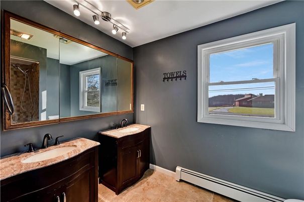 Bathroom, Dual Sink Vanities, Interior