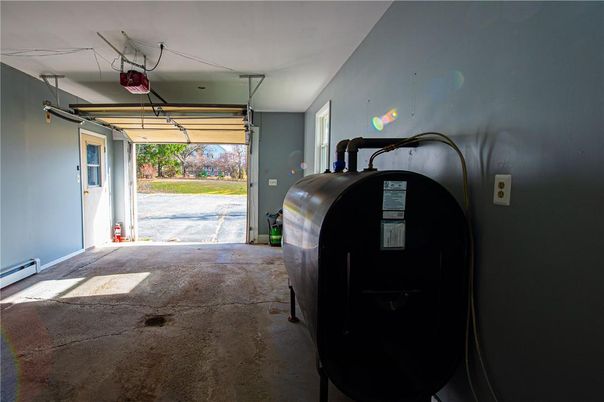 Garage, Interior