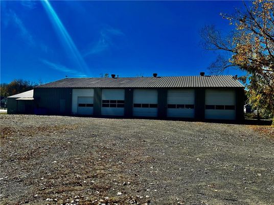 Detached Garage, Exterior
