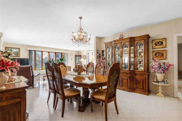 Chandelier, Dining room, Interior