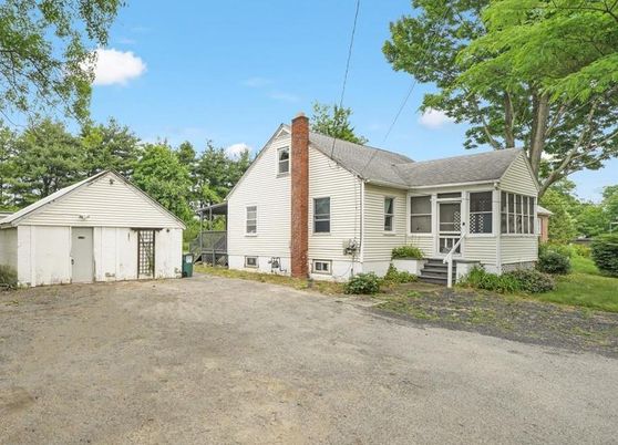 Backyard, Detached Garage, Exterior