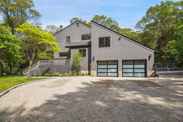 Attached, Exterior, Facade, Farmhouse