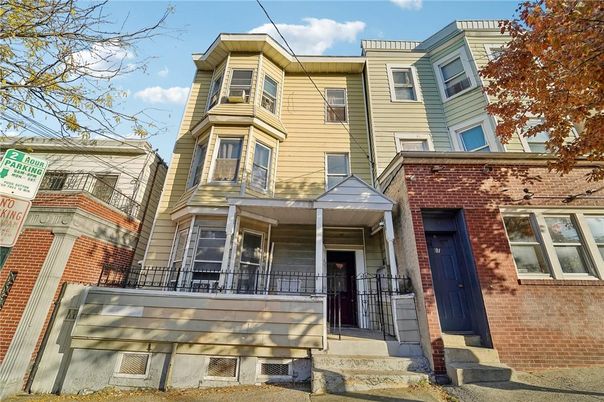 Exterior, Facade, Brick Facade, Rowhouse