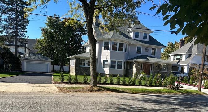 Detached Garage, Exterior, Facade, Queen Anne Victorian