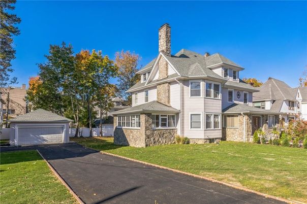 Detached Garage, Exterior, Facade, Queen Anne Victorian