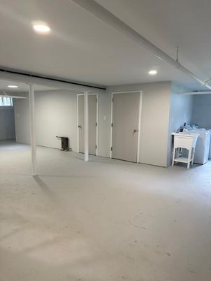 Empty room, Interior, Recessed Lighting, Washer