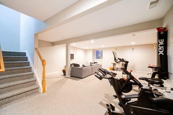 Fitness Equipment, Interior, Living room, Recessed Lighting