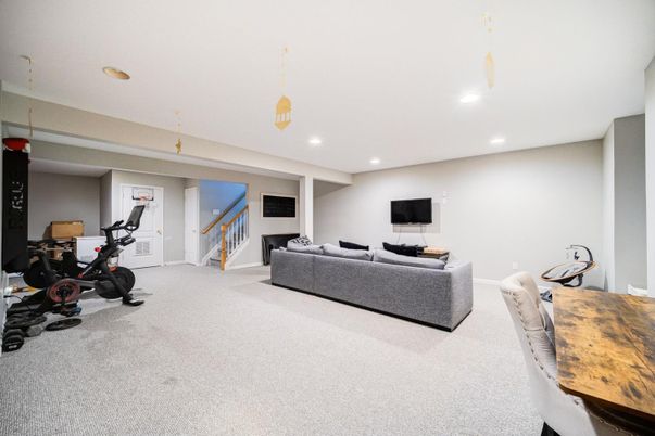 Fitness Equipment, Interior, Living room, Recessed Lighting