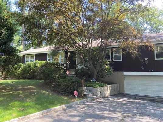 Attached, Exterior, Facade, Brick Facade, Raised Ranch