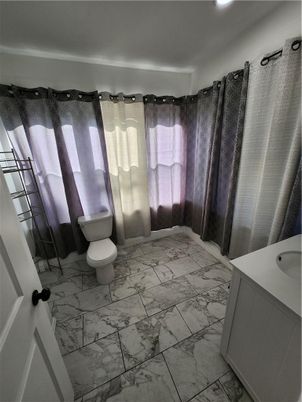 Bathroom, Interior, Marble, Recessed Lighting