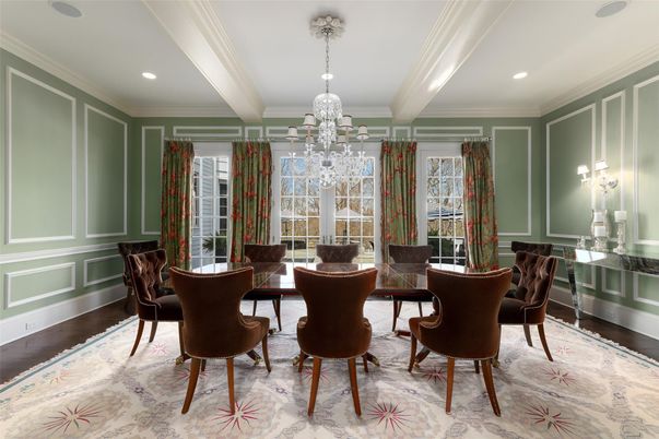 Chandelier, Dining room, Interior, Recessed Lighting, Wood Texture Flooring