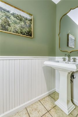 Bathroom, Interior