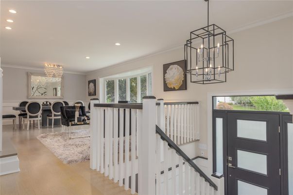 Chandelier, Dining room, Interior, Pendant Lights, Recessed Lighting, Wood Texture Flooring
