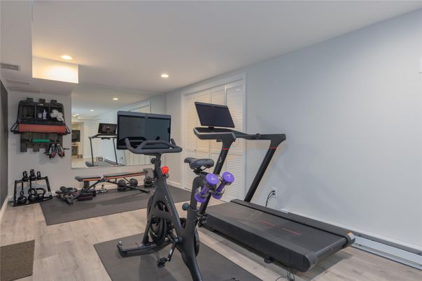 Fitness Equipment, Interior, Recessed Lighting, Wood Texture Flooring