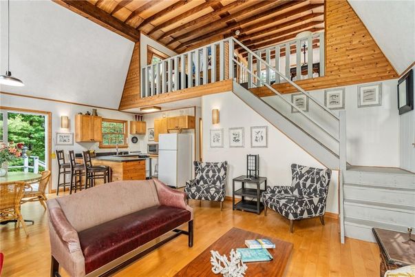 Dining room, Interior, Kitchen, Pendant Lights, Wooden Beams, Wooden Ceilings, Wood Texture Flooring