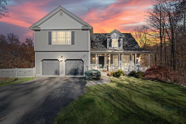 Attached, Exterior, Facade, Farmhouse