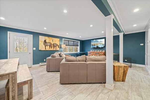 Interior, Living room, Recessed Lighting, Wood Texture Flooring