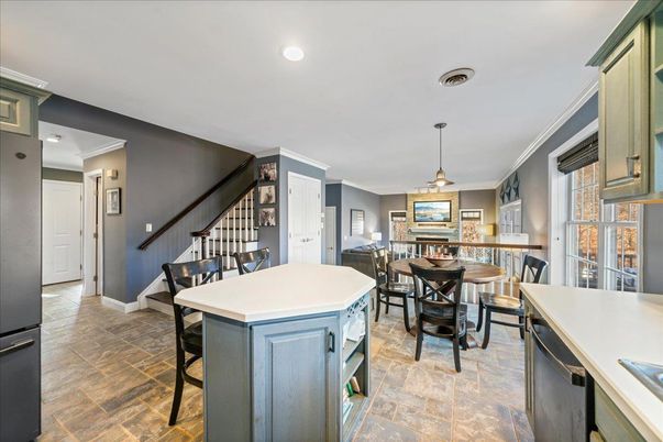Dining room, Interior, Pendant Lights, Recessed Lighting