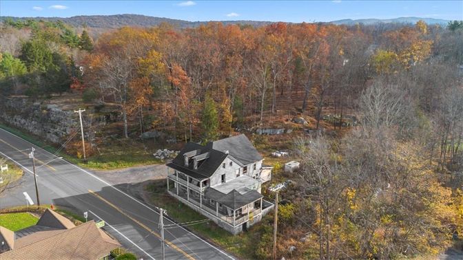 Exterior, Drone
