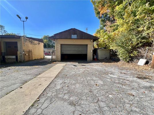 Backyard, Detached Garage, Exterior