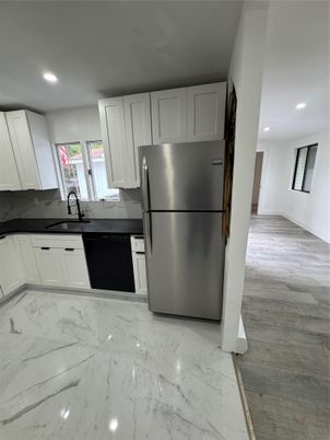 Interior, Kitchen, Marble, Recessed Lighting