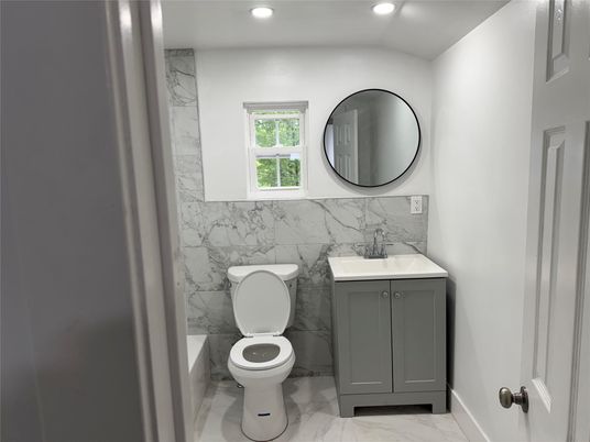 Bathroom, Interior, Marble, Marble Walls, Recessed Lighting