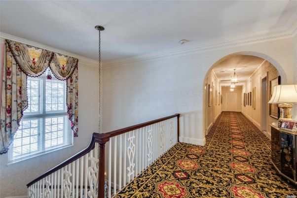 Chandelier, Interior