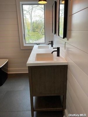 Bathroom, Free Standing Baths, Interior