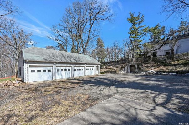 Backyard, Detached Garage, Exterior