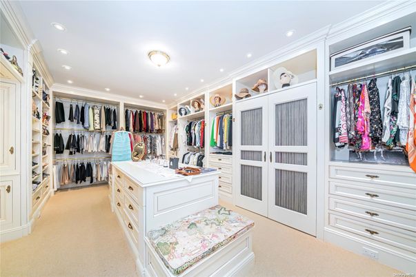 Interior, Recessed Lighting, Walk-in Closets
