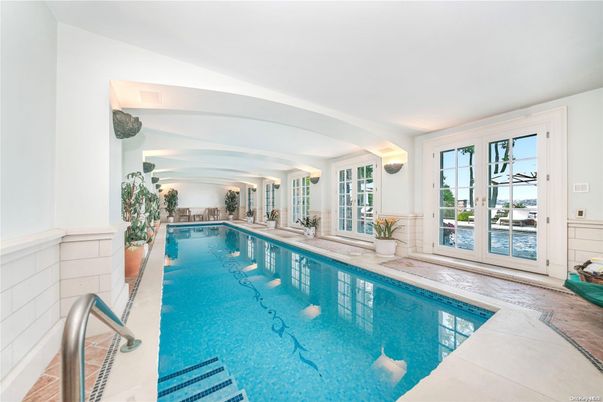Interior, Pool, Water