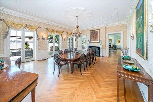 Chandelier, Dining room, Fireplace, Interior, Recessed Lighting, Wood Texture Flooring