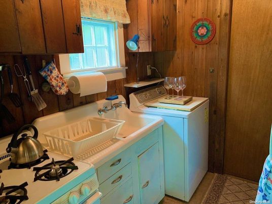 Interior, Washer, Wooden Walls