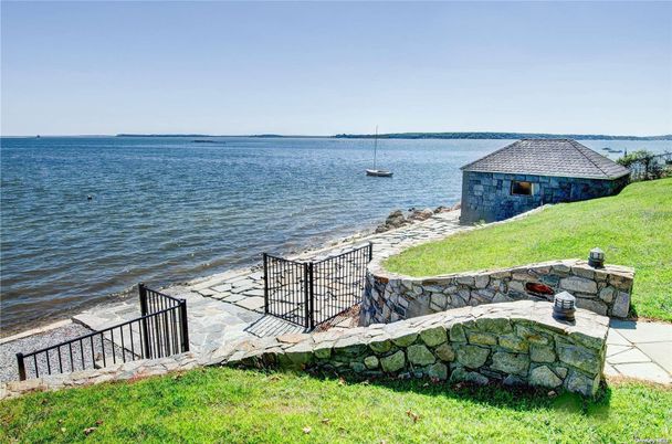 Exterior, Lake