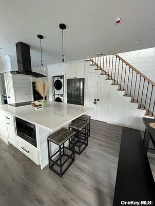 Interior, Kitchen, Pendant Lights, Wood Texture Flooring