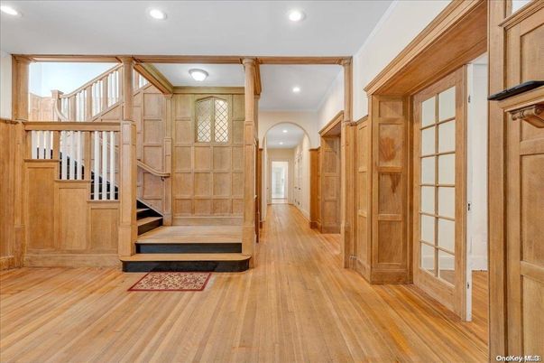 Interior, Recessed Lighting, Wood Texture Flooring