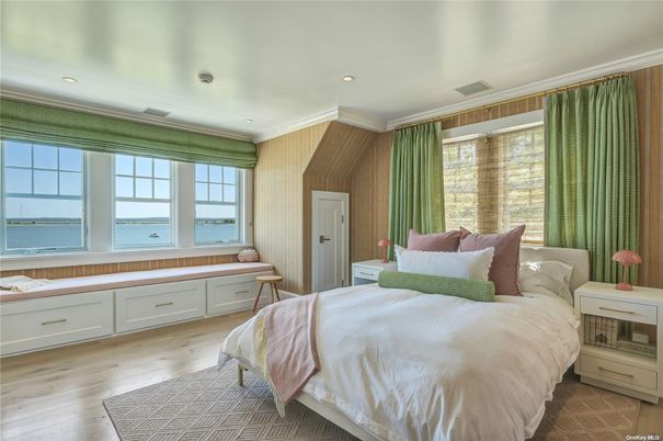 Bedroom, Interior, Recessed Lighting, Water, Wood Texture Flooring