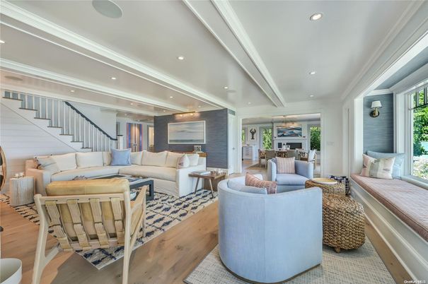 Dining room, Interior, Living room, Pendant Lights, Recessed Lighting, Wood Texture Flooring