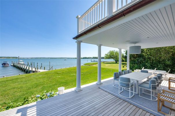 Exterior, Lake