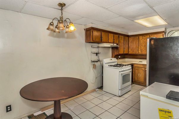 Chandelier, Interior, Kitchen