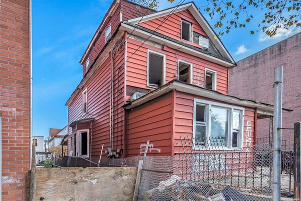 Exterior, Facade, Brick Facade, A Frame