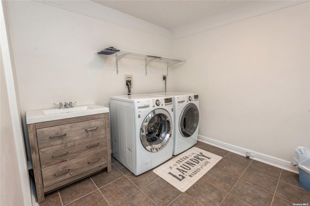 Interior, Washer