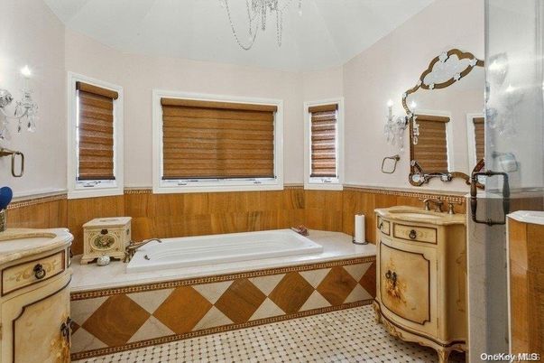 Bathroom, Dual Sink Vanities, Interior