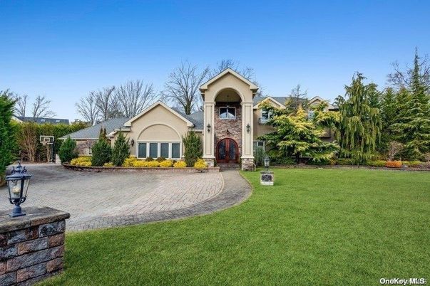 Backyard, Exterior, Facade, French Provincial