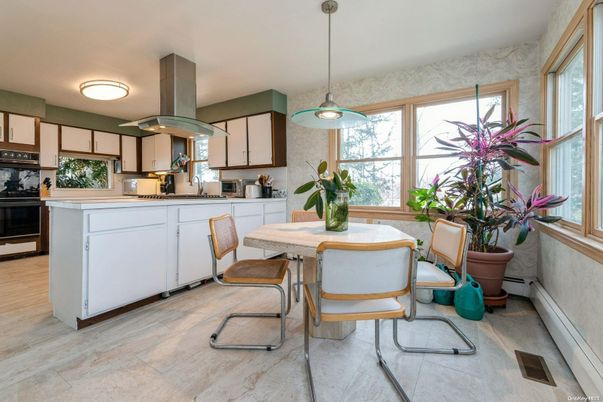 Dining room, Interior, Kitchen, Pendant Lights, Wood Texture Flooring